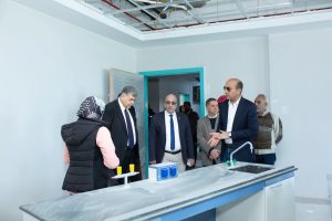 قبل التشغيل الرسمي.. جولة تفقدية مكثفة لكلية الطب والمستشفى الجامعي بجامعة دمنهور لتعزيز المنظومة الصحية 3 FB IMG 1775459700542 جامعة دمنهور قبل التشغيل الرسمي.. جولة تفقدية مكثفة لكلية الطب والمستشفى الجامعي بجامعة دمنهور لتعزيز المنظومة الصحية موقع في الجامعة