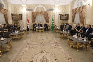 خلال زيارته للمنيا.. قنصوة: إنشاء متنزهات تكنولوجية وربط البحث العلمي بالصناعة لدعم الابتكار الجامعي 3 FB IMG 1775556946450 قنصوة خلال زيارته للمنيا.. قنصوة: إنشاء متنزهات تكنولوجية وربط البحث العلمي بالصناعة لدعم الابتكار الجامعي موقع في الجامعة