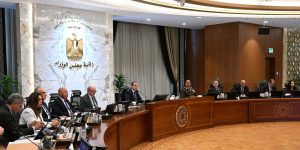 مدبولي يعلن استمرار غلق المحال والمولات الساعة 11 مساءً حتى نهاية أبريل 2 مدبولي يعلن استمرار غلق المحال والمولات الساعة 11 مساءً