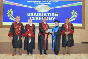 رئيس جامعة بنها يشهد حفل تخرج الدراسات العليا: نراهن على مخرجات البحث العلمي لبناء المستقبل 5 FB IMG 1776011296880 رئيس جامعة بنها رئيس جامعة بنها يشهد حفل تخرج الدراسات العليا: نراهن على مخرجات البحث العلمي لبناء المستقبل موقع في الجامعة