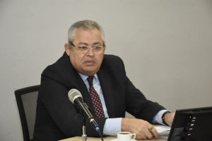 FB IMG 1776274341522 جامعة عين شمس جامعة عين شمس تناقش استعدادات امتحانات الترم الثاني وتشدد على تنظيم نشر المقررات الإلكترونية موقع في الجامعة