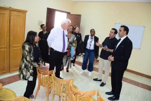 وفد دولي يشيد بإمكانات جامعة سوهاج وبنيتها الحديثة ويؤكد فرص تعاون واعدة في التعليم والبحث العلمي| تفاصيل 3 وفد دولي يشيد بإمكانات جامعة سوهاج وبنيتها الحديثة ويؤكد فرص تعاون واعدة في التعليم والبحث العلمي