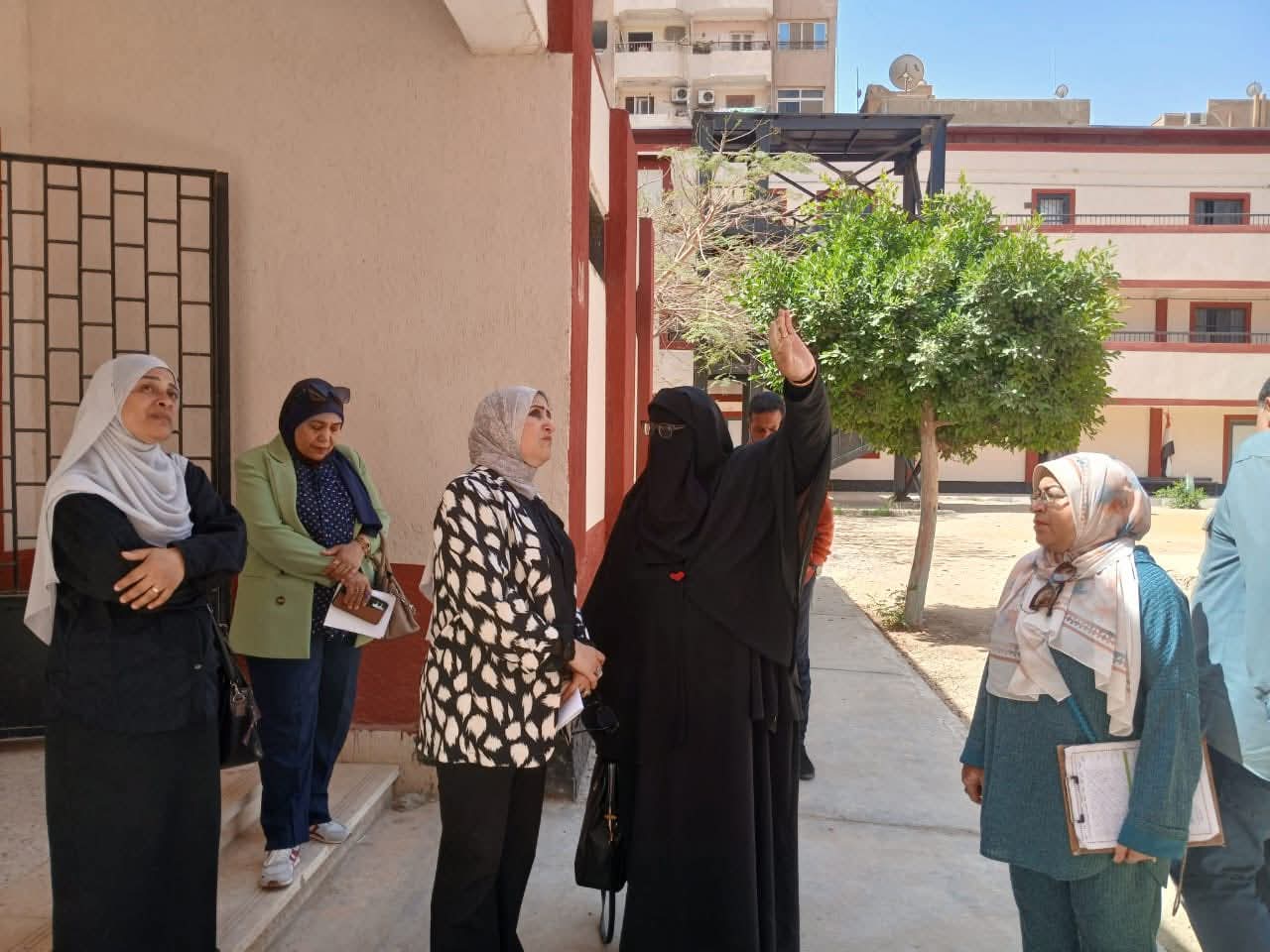 استعداداً للامتحانات.. "تعليم السويس" تفعل منظومة الكاميرات لضمان انضباط اللجان