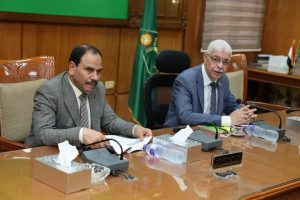 FB IMG 1776616732558 رئيس جامعة المنوفية يترأس اجتماعًا لمناقشة خطة تعيين رئيس جامعة المنوفية يترأس اجتماعًا لمناقشة خطة تعيين المعيدين خلال 5 سنوات موقع في الجامعة