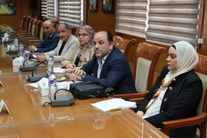 FB IMG 1776616734731 رئيس جامعة المنوفية يترأس اجتماعًا لمناقشة خطة تعيين رئيس جامعة المنوفية يترأس اجتماعًا لمناقشة خطة تعيين المعيدين خلال 5 سنوات موقع في الجامعة