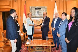 «رفع نسبة الطلاب الوافدين إلى 10%».. جامعة العاصمة تبحث مع الاتحاد الأوروبي توسيع المنح والتبادل الأكاديمي 2 رفع نسبة الطلاب الوافدين إلى 10%.. جامعة العاصمة تبحث مع الاتحاد الأوروبي توسيع المنح والتبادل الأكاديمي