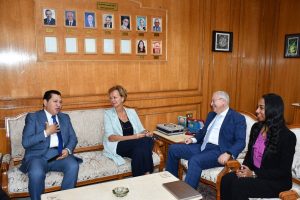 «رفع نسبة الطلاب الوافدين إلى 10%».. جامعة العاصمة تبحث مع الاتحاد الأوروبي توسيع المنح والتبادل الأكاديمي 4 رفع نسبة الطلاب الوافدين إلى 10%.. جامعة العاصمة تبحث مع الاتحاد الأوروبي توسيع المنح والتبادل الأكاديمي