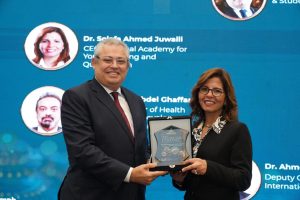 FB IMG 1776698741493 جامعة عين شمس بمشاركة الأكاديمية الوطنية ووزارة الصحة.. جامعة عين شمس ترسم ملامح الشراكة الوطنية لبناء الكوادر موقع في الجامعة