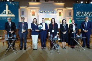 FB IMG 1776701121184 مؤتمر عين شمس يناقش دور الإعلام في ترسيخ القيم بمشاركة صناع القرار وخبراء الإعلام.. مؤتمر عين شمس يناقش دور الإعلام في ترسيخ القيم وتحقيق التنمية  موقع في الجامعة