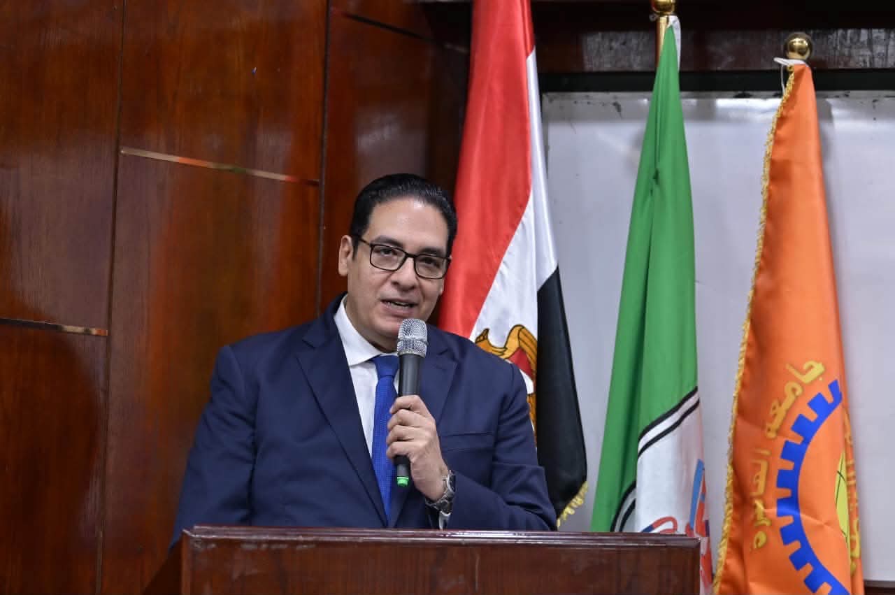 رئيس جامعة القاهرة