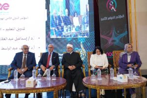 رئيس جامعة عين شمس: الشراكات الدولية وتحديث البرامج الأكاديمية ركيزة لتعزيز جودة التعليم 3 FB IMG 1776945651814 رئيس جامعة عين شمس رئيس جامعة عين شمس: الشراكات الدولية وتحديث البرامج الأكاديمية ركيزة لتعزيز جودة التعليم موقع في الجامعة