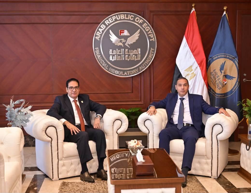 لربط الدراسة بسوق العمل.. جامعة القاهرة الأهلية تنظم زيارة ميدانية للبورصة المصرية والرقابة المالية