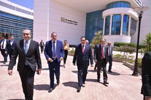 لربط الدراسة بسوق العمل.. جامعة القاهرة الأهلية تنظم زيارة ميدانية للبورصة المصرية والرقابة المالية 2 لربط الدراسة بسوق العمل.. جامعة القاهرة الأهلية تنظم زيارة ميدانية للبورصة المصرية والرقابة المالية