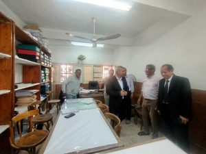 تعليم الشرقية تتابع الاستعدادات النهائية لامتحانات الدبلومات الصناعية.. وتوجيهات حاسمة بالالتزام بالمواعيد 4 FB IMG 1777131223472 الشرقية تتابع الاستعدادات النهائية لامتحانات الدبلوما تعليم الشرقية تتابع الاستعدادات النهائية لامتحانات الدبلومات الصناعية.. وتوجيهات حاسمة بالالتزام بالمواعيد موقع في الجامعة