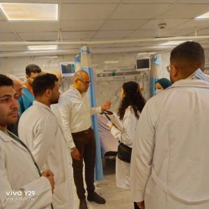 قيادات مستشفيات جامعة القاهرة في جولة مفاجئة بمستشفى الطوارئ لتعزيز الانضباط الطبي 4 FB IMG 1777139556451 قيادات مستشفيات جامعة القاهرة في جولة مفاجئة بمستشفى قيادات مستشفيات جامعة القاهرة في جولة مفاجئة بمستشفى الطوارئ لتعزيز الانضباط الطبي موقع في الجامعة
