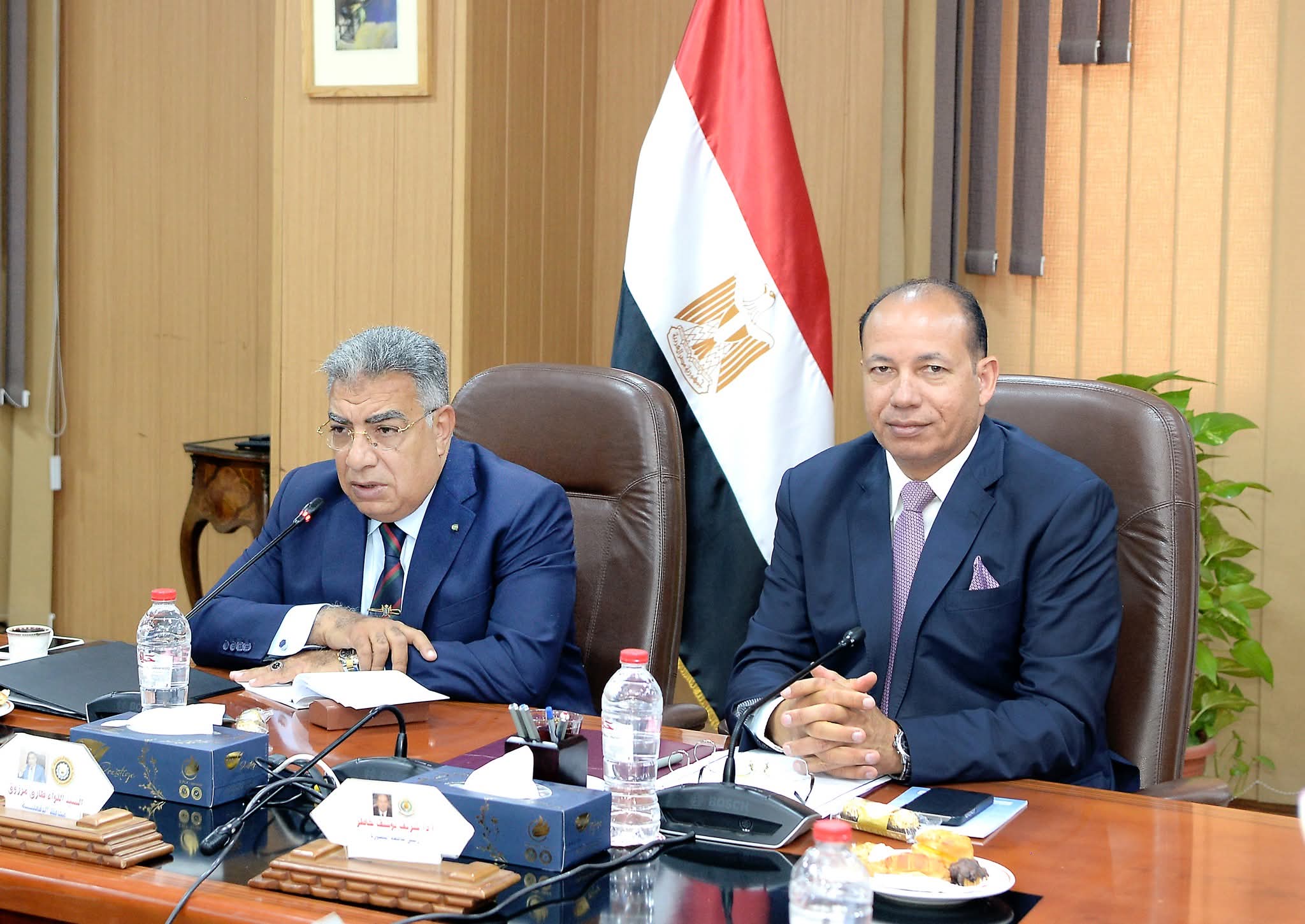FB IMG 1777305268213 مجلس جامعة المنصورة مجلس جامعة المنصورة يناقش تطوير التخصصات وربط التعليم بسوق العمل بحضور المحافظ موقع في الجامعة