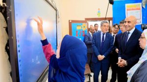 تطبيق عملي للذكاء الاصطناعي داخل الفصول.. وزير التعليم يتابع منصة «كيريو» بمدرسة الأورمان الثانوية 2 تطبيق عملي للذكاء الاصطناعي داخل الفصول.. وزير التعليم يتابع منصة «كيريو» بمدرسة الأورمان الثانوية