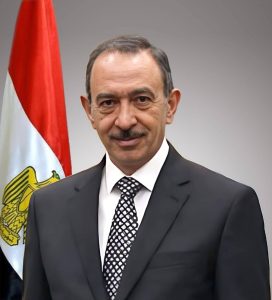 قرار عاجل من محافظ سوهاج بإيقاف مديرة مدرسة
