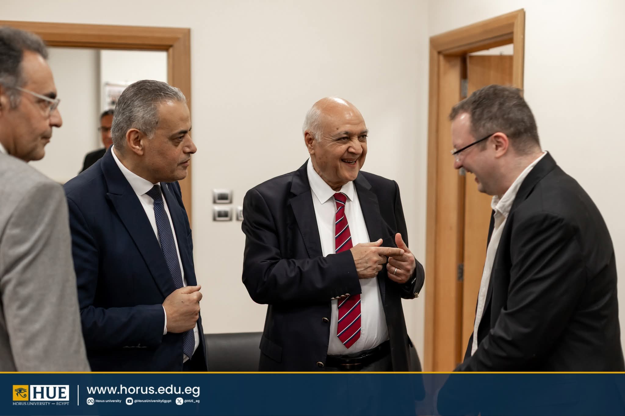 FB IMG 1777392742980 جامعة طنطا جامعة حورس تستقبل خبير الهيئة الألمانية للتبادل الأكاديمي في محاضرات علمية حول فرص الدراسة بألمانيا موقع في الجامعة