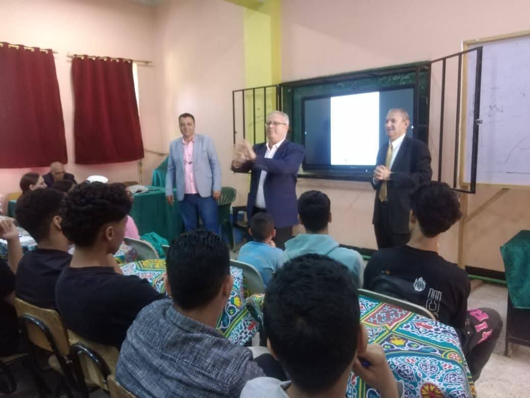 FB IMG 1777479777217 القوافل التعليمية لطلاب الشهادة الإعدادية بالقاهرة مراجعات مكثفة قبل الامتحانات.. انطلاق القوافل التعليمية لطلاب الشهادة الإعدادية بالقاهرة 2026 موقع في الجامعة