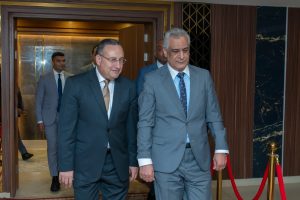 وزيرا التعليم العالي والإنتاج الحربي يتفقان على ربط البحث العلمي بالصناعة وتطوير الكوادر المصرية 4 IMG 20260401 WA0010 وزيرا التعليم العالي والإنتاج الحربي وزيرا التعليم العالي والإنتاج الحربي يتفقان على ربط البحث العلمي بالصناعة وتطوير الكوادر المصرية موقع في الجامعة