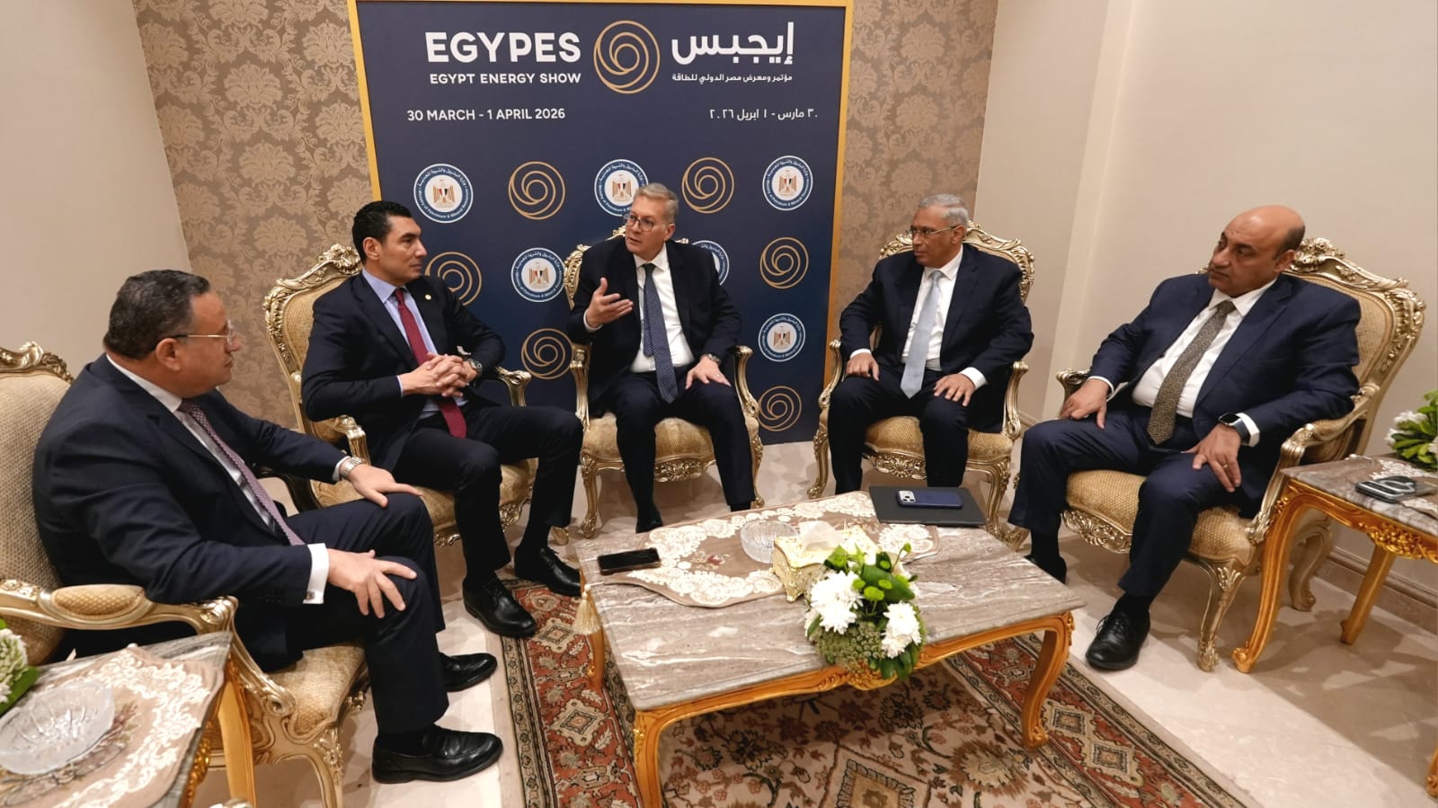 IMG 20260401 WA0078 محافظ الوادي الجديد تقرر منح إجازة للعاملين وزراء البترول والتعليم والشباب يناقشون تمكين الشباب في قطاع الطاقة بـ “إيجبس 2026” موقع في الجامعة