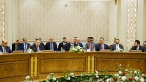 وزراء البترول والتعليم والشباب يناقشون تمكين الشباب في قطاع الطاقة بـ “إيجبس 2026” 2 وزراء البترول والتعليم والشباب يناقشون تمكين الشباب