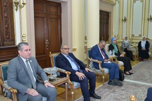 جامعة القاهرة تستقبل وفد الجودة لتجديد اعتماد كلية الصيدلة وتقييم برنامجي فارم دي لأول مرة 4 جامعة القاهرة تستقبل وفد الجودة لتجديد اعتماد كلية الصيدلة وتقييم برنامجي فارم دي لأول مرة