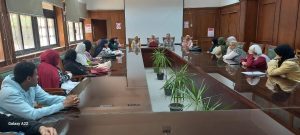 جامعة قناة السويس تعزز دورها المجتمعي بحزمة برامج تدريبية لتمكين المرأة ودعم الاستدامة 3 IMG 20260408 WA0067 جامعة قناة السويس جامعة قناة السويس تعزز دورها المجتمعي بحزمة برامج تدريبية لتمكين المرأة ودعم الاستدامة موقع في الجامعة