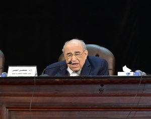 بحضور الدكتور مصطفى الفقي.. جامعة القاهرة تواصل موسمها الثقافي بمحاضرة حول “مصر في عالم مضطرب إقليميًا ودوليًا” 4 الدكتور مصطفى الفقي
