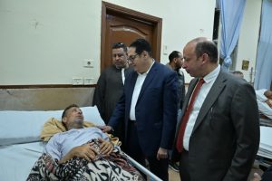 رئيس جامعة القاهرة يطمئن على مرضى الاستقبال والطوارئ بعد نقلهم احترازيًا.. ويؤكد انتظام الرعاية الطبية 4 IMG 20260411 WA0145 1 رئيس جامعة القاهرة رئيس جامعة القاهرة يطمئن على مرضى الاستقبال والطوارئ بعد نقلهم احترازيًا.. ويؤكد انتظام الرعاية الطبية موقع في الجامعة