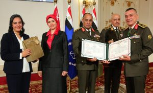 وزير الدفاع يشهد تكريم عدد من قادة القوات المسلحة الذين أوفوا العطاء ويمنحهم وسام الجمهورية من الطبقة الثانية| صور 15 IMG 20260412 WA0015 وزير الدفاع يشهد تكريم عدد من قادة القوات المسلحة وزير الدفاع يشهد تكريم عدد من قادة القوات المسلحة الذين أوفوا العطاء ويمنحهم وسام الجمهورية من الطبقة الثانية| صور موقع في الجامعة