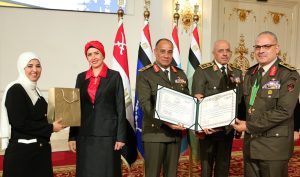 IMG 20260412 WA0022 وزير الدفاع يشهد تكريم عدد من قادة القوات المسلحة وزير الدفاع يشهد تكريم عدد من قادة القوات المسلحة الذين أوفوا العطاء ويمنحهم وسام الجمهورية من الطبقة الثانية| صور موقع في الجامعة