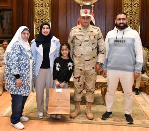 IMG 20260412 WA0113 الجيوش الميدانية والمناطق العسكرية الجيوش الميدانية والمناطق العسكرية تفتح أبوابها للإحتفال مع أطفال مصر بيوم اليتيم.. فيديو موقع في الجامعة