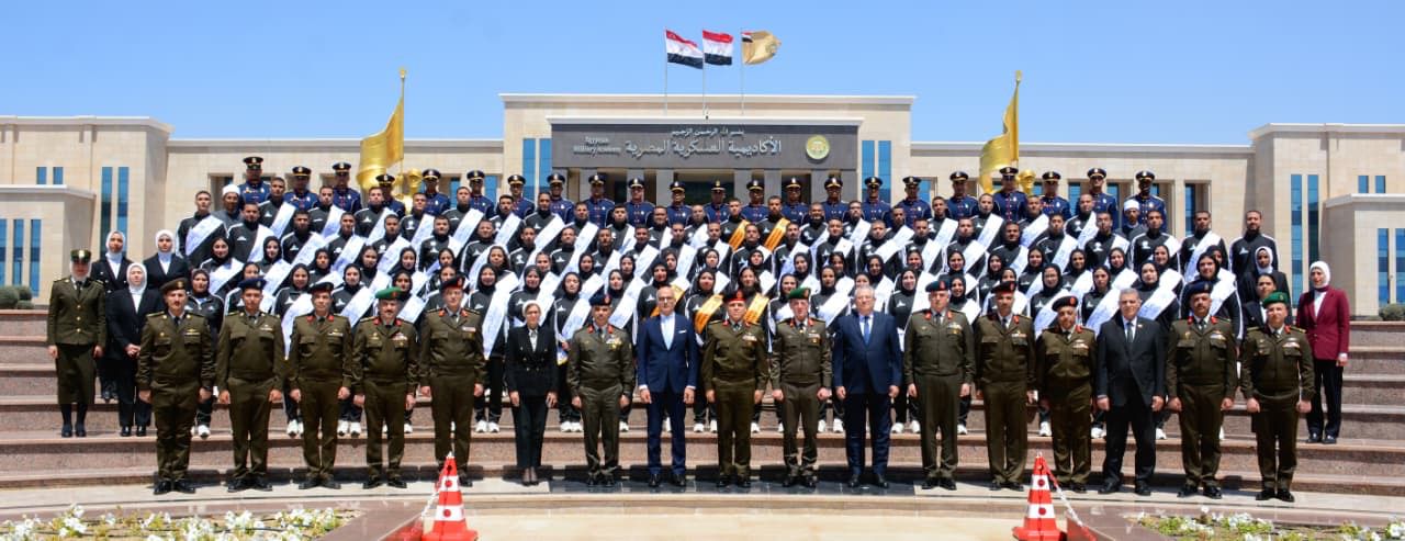 الأكاديمية العسكرية المصرية تنظم حفل إنتهاء دورة تعايش لطلبة جامعة عين شمس| صور