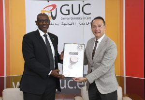 الجامعة الألمانية بالقاهرة تفتح آفاق التعاون مع وزير التعليم الرواندي في التعليم والهندسة وتكنولوجيا الغذاء 3 IMG 20260414 WA0063 الجامعة الألمانية بالقاهرة الجامعة الألمانية بالقاهرة تفتح آفاق التعاون مع وزير التعليم الرواندي في التعليم والهندسة وتكنولوجيا الغذاء موقع في الجامعة