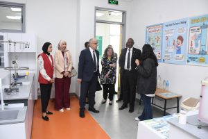 الجامعة الألمانية بالقاهرة تفتح آفاق التعاون مع وزير التعليم الرواندي في التعليم والهندسة وتكنولوجيا الغذاء 2 IMG 20260414 WA0064 الجامعة الألمانية بالقاهرة الجامعة الألمانية بالقاهرة تفتح آفاق التعاون مع وزير التعليم الرواندي في التعليم والهندسة وتكنولوجيا الغذاء موقع في الجامعة