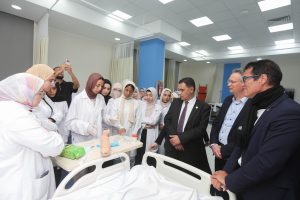 IMG 20260418 WA0028 جامعة ساكسوني مصر جامعة ساكسوني مصر تستقبل وفدًا برلمانيًا ألمانيًا لتعزيز الشراكات التعليمية الدولية موقع في الجامعة