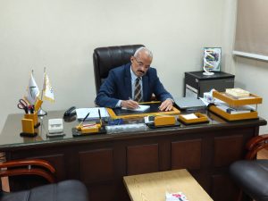 الدكتور هشام سالم عميد كلية الصيدلة بجامعة العبور للعلوم والتكنولوجيا