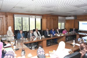 تعليم ذكي وبحث مبتكر.. جامعة قناة السويس تستعرض خطتها الاستراتيجية الجديدة حتى 2030 5 جامعة قناة السويس تستعرض خطتها الاستراتيجية
