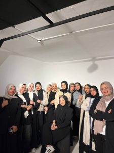 الذكاء الاصطناعي بين التطور والاعتماد المفرط.. مشروع تخرج آداب إعلام الزقازيق يناقش التأثير على الأجيال 4 الذكاء الاصطناعي بين التطور والاعتماد المفرط.. مشروع تخرج آداب إعلام الزقازيق يناقش التأثير على الأجيال الجديدة