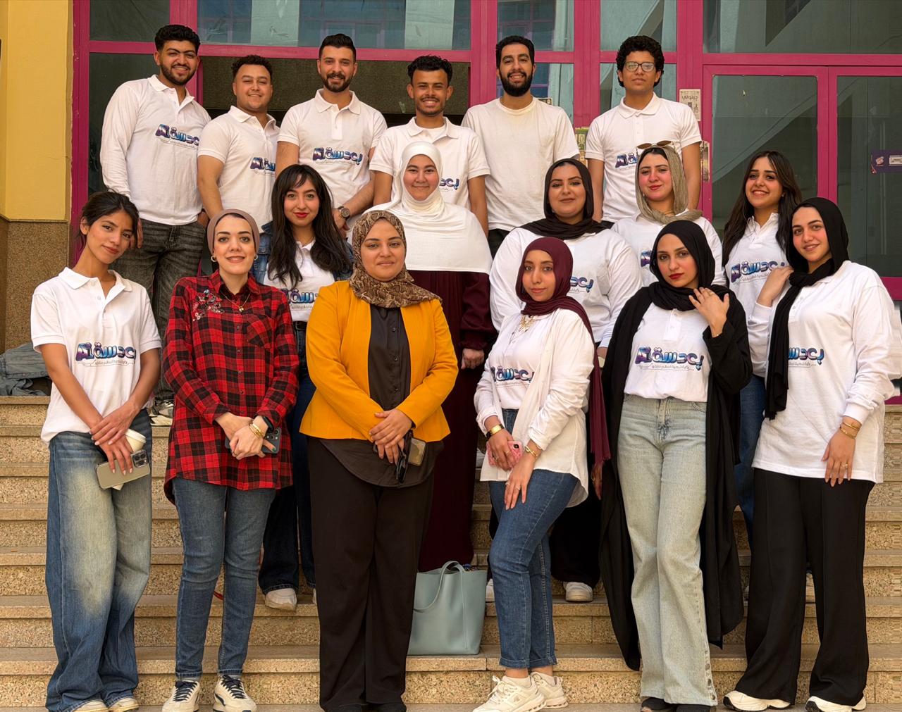IMG 20260422 WA0079 مشروع تخرج لطلاب إعلام جامعة 6 أكتوبر «بعدسة AI».. مشروع تخرج لطلاب إعلام جامعة 6 أكتوبر يرصد تأثيرات الذكاء الاصطناعي موقع في الجامعة