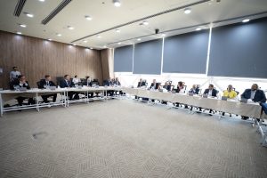 شراكة مصرية فنلندية لتعزيز الذكاء الاصطناعي والألعاب الرقمية.. «جامعة مصر للمعلوماتية» تفتح آفاق التعاون الدولي 2 شراكة مصرية فنلندية لتعزيز الذكاء الاصطناعي والألعاب الرقمية.. «جامعة مصر للمعلوماتية» تفتح آفاق التعاون الدولي