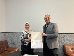 IMG 20260423 WA0013 إعلام جامعة القاهرة تطلق ورشة «أساسيات كتابة السيناريو» إعلام جامعة القاهرة تطلق ورشة «أساسيات كتابة السيناريو» لتأهيل الطلاب على مهارات الكتابة الدرامية الاحترافية موقع في الجامعة