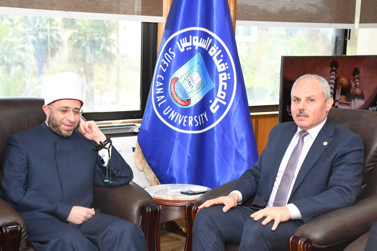 IMG 20260425 WA0048 وزير الأوقاف يشارك في مناقشة رسالة ماجستير وزير الأوقاف يشارك في مناقشة رسالة ماجستير بجامعة قناة السويس بحضور رئيس الجامعة موقع في الجامعة