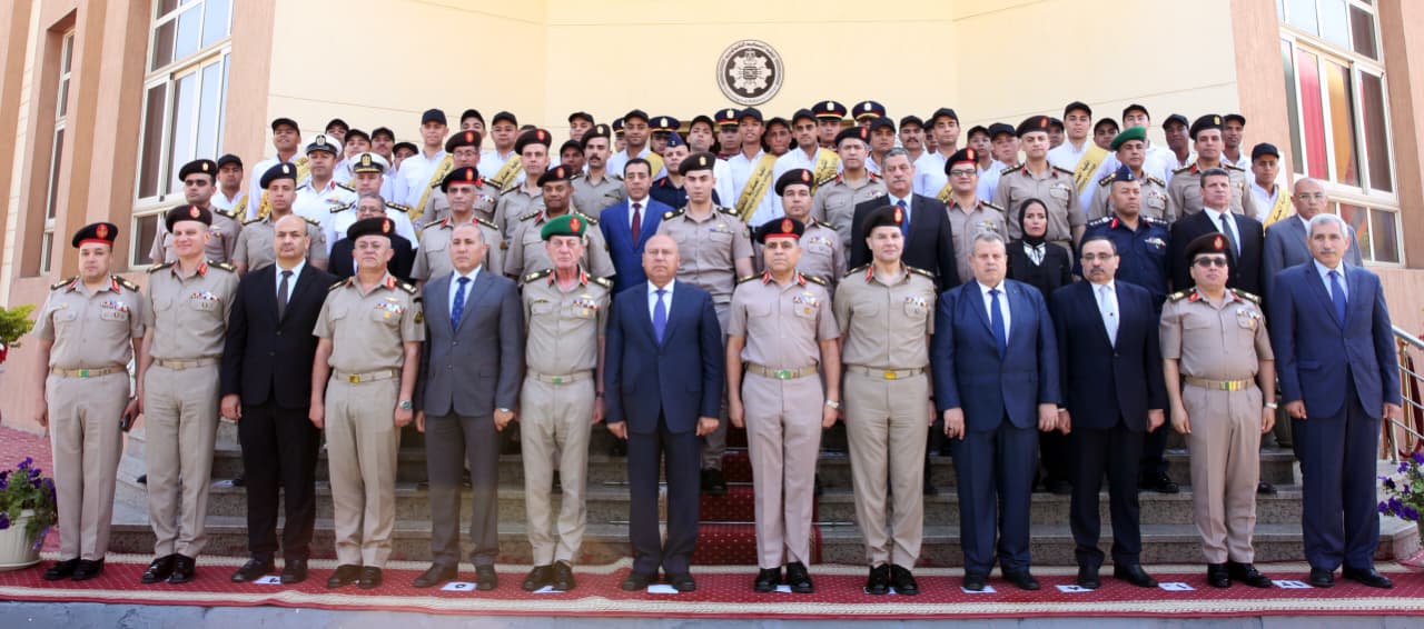 IMG 20260427 WA0027 جامعة مصر للمعلوماتية الأكاديمية العسكرية المصرية تحتفل بتخريج دورات تدريبية لتأهيل كوادر وزارة النقل موقع في الجامعة