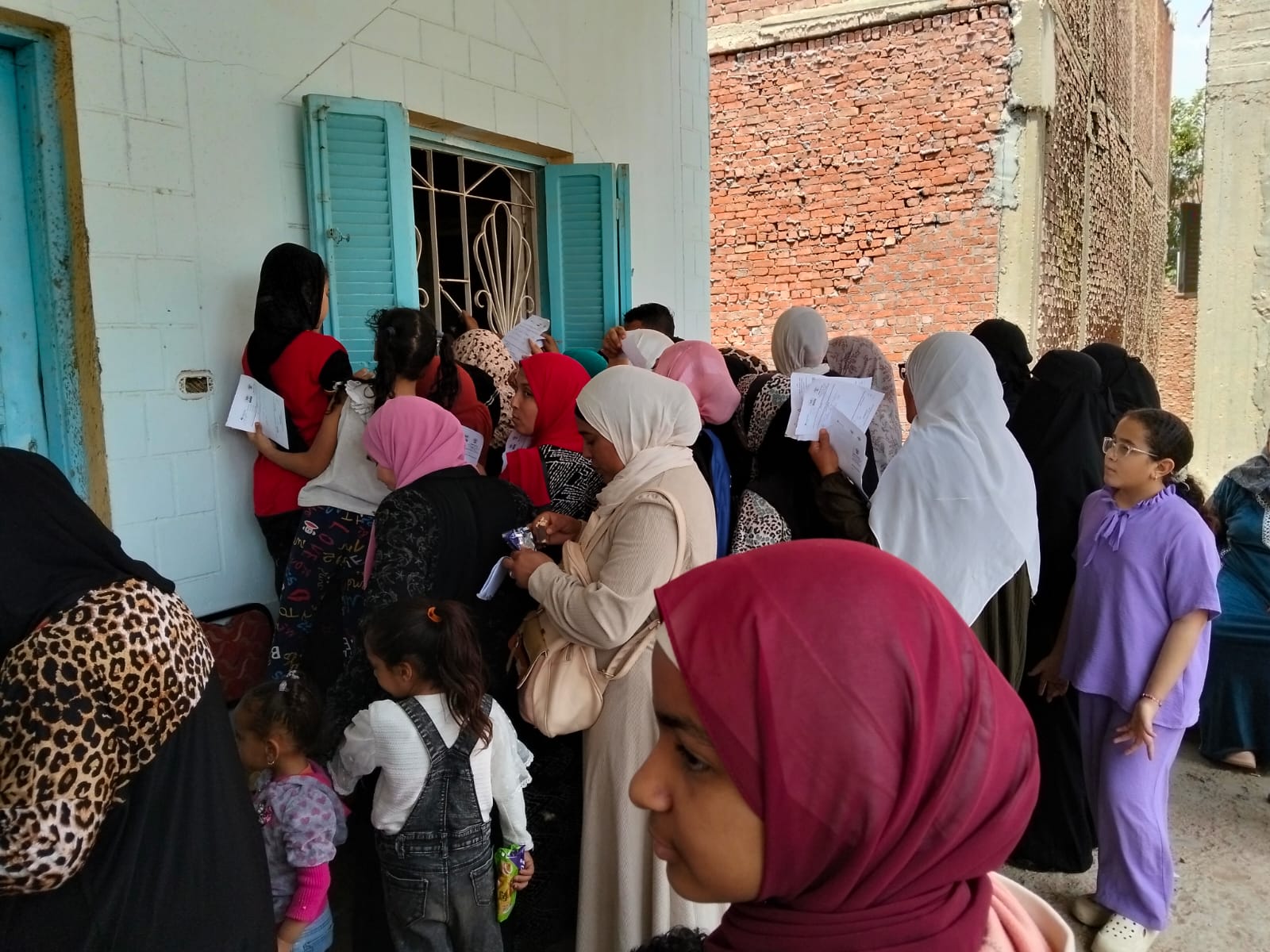 IMG 20260428 WA0070 جامعة قناة السويس جامعة قناة السويس تطلق قافلة طبية شاملة بحي الجناين.. رعاية صحية ودعم نفسي لأهالي السويس موقع في الجامعة