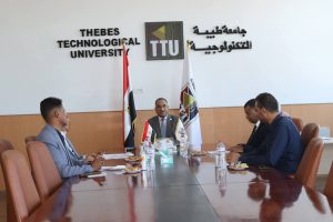 جامعة طيبة التكنولوجية تناقش ملفات استراتيجية