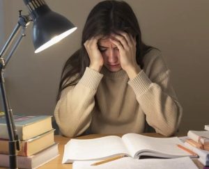 كيف تحقق مجموعًا مرتفعًا دون توتر وضغط؟.. أسرار المذاكرة الذكية يكشفها خبير تربوي 2 كيف تحقق مجموعًا مرتفعًا دون توتر