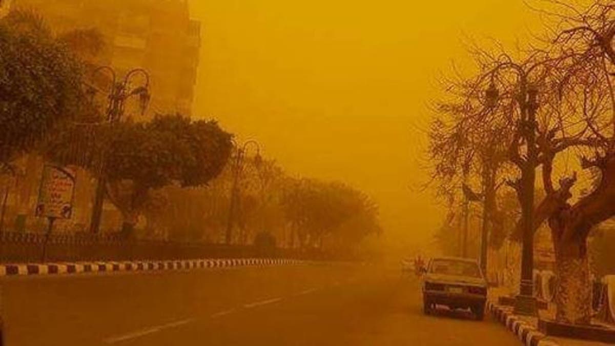 IMG 5518 شريحة موبايل للأطفال عاصفة ترابية تضرب غالبية المحافظات.. والأرصاد تحذر من انخفاض الرؤية الأفقية موقع في الجامعة